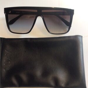 NEW! Quay Australia Nightfall  Black Sunglasses with Case